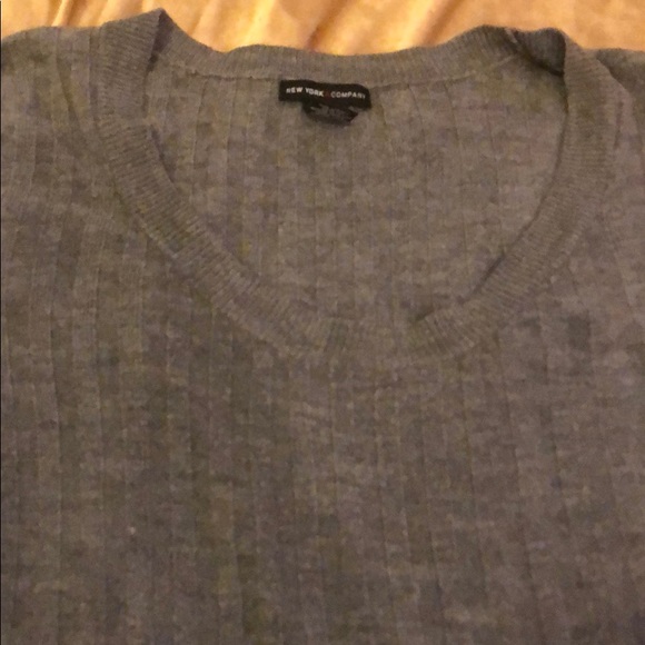 New York and Company gray sweater - Picture 3 of 5
